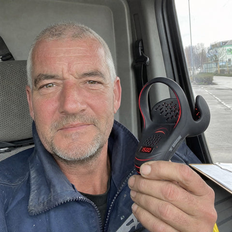 VasoCore customer holding the device
